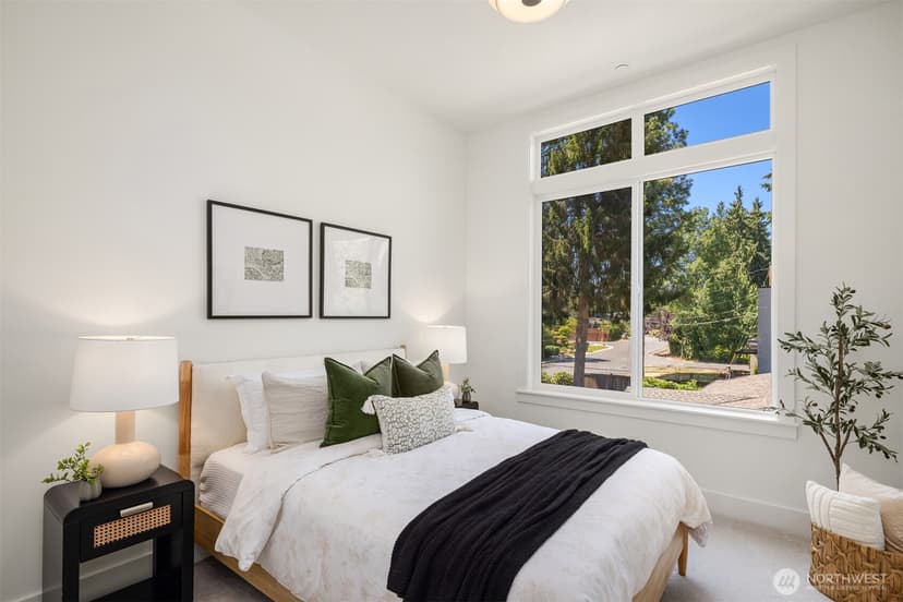 Property photo for 12016 NE 62nd Street, Kirkland photo 28