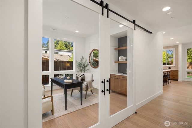 Property photo for 12016 NE 62nd Street, Kirkland photo 4