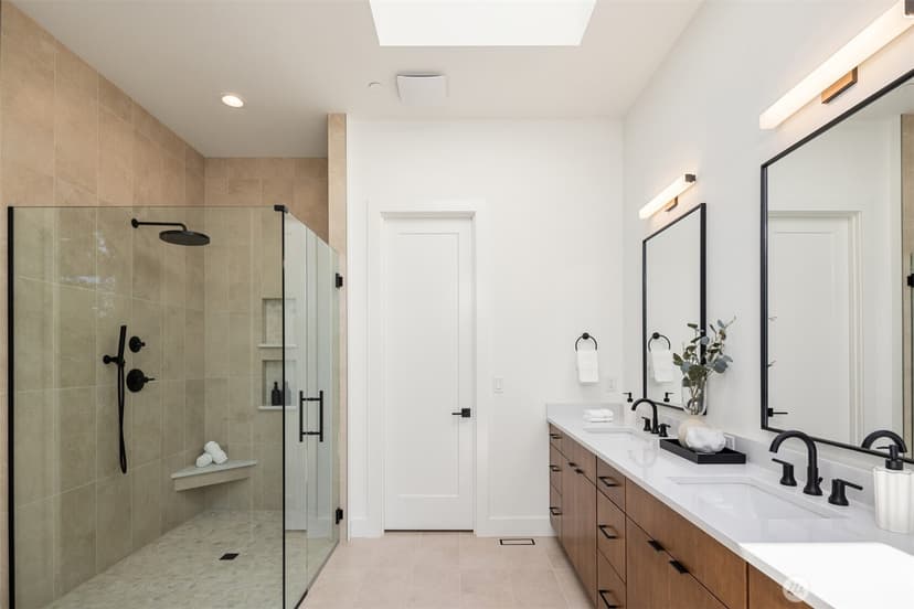 Property photo for 12016 NE 62nd Street, Kirkland photo 19