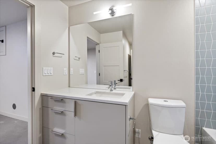 Property photo for 3454 33rd Avenue W, Seattle photo 33