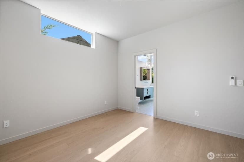 Property photo for 3454 33rd Avenue W, Seattle photo 13
