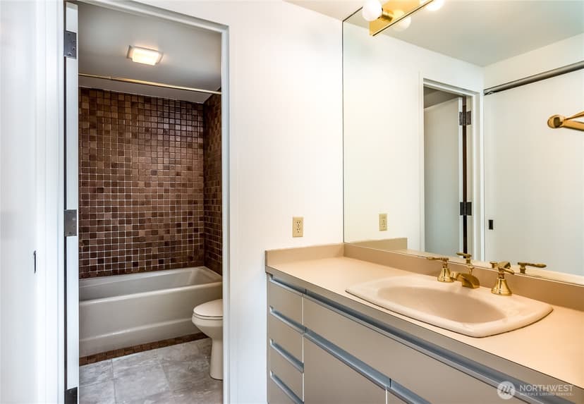 Property photo for 1301 Spring Street #8C, Seattle photo 22