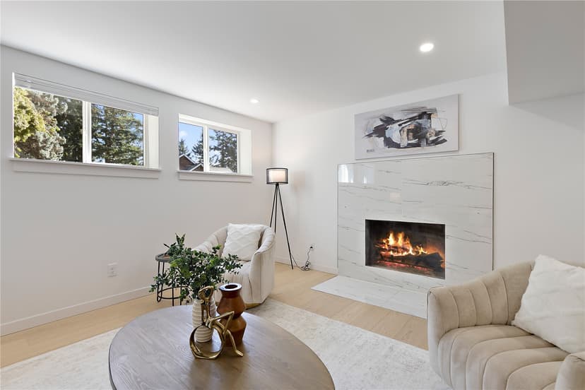 Property photo for 13163 93rd Avenue NE, Kirkland photo 21