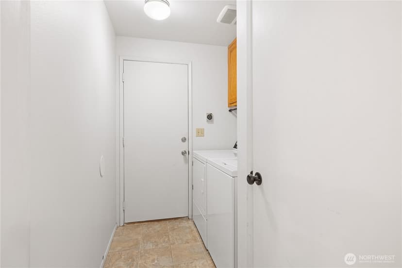 Property photo for 24 74th Street SW, Everett photo 24