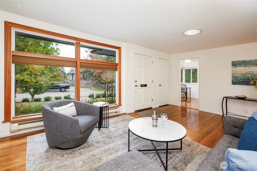 Property photo for 7529 31st Avenue SW, Seattle photo 3