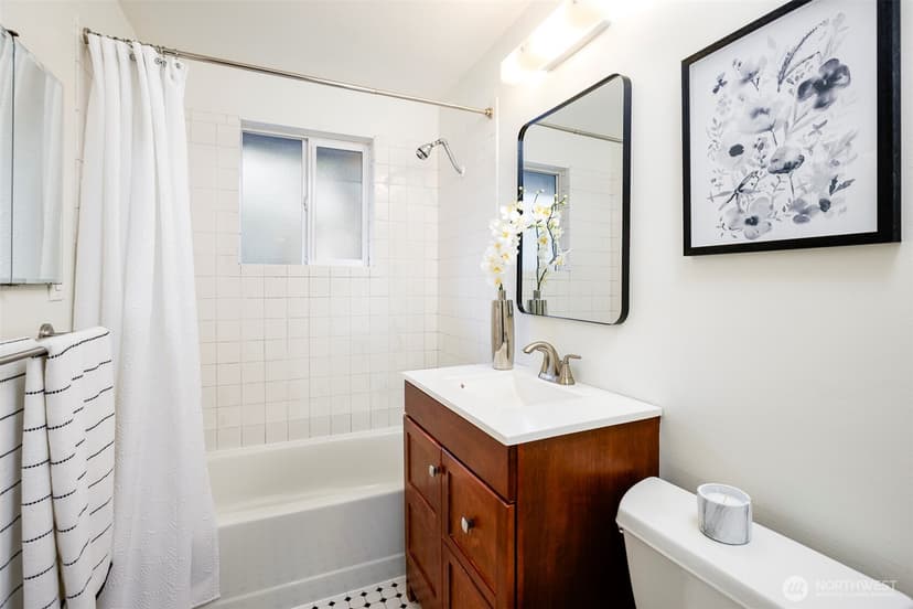 Property photo for 7529 31st Avenue SW, Seattle photo 14