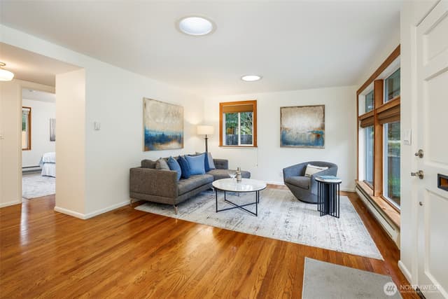 Property photo for 7529 31st Avenue SW, Seattle photo 4