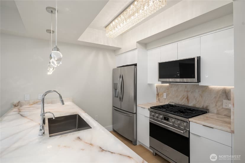 Property photo for 650 Bellevue Way NE #3303, Bellevue photo 11