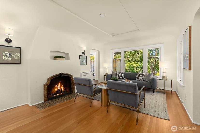Property photo for 1703 NE 73rd Street, Seattle photo 5