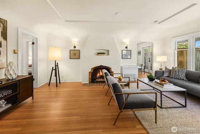 Property photo for 1703 NE 73rd Street, Seattle photo 3