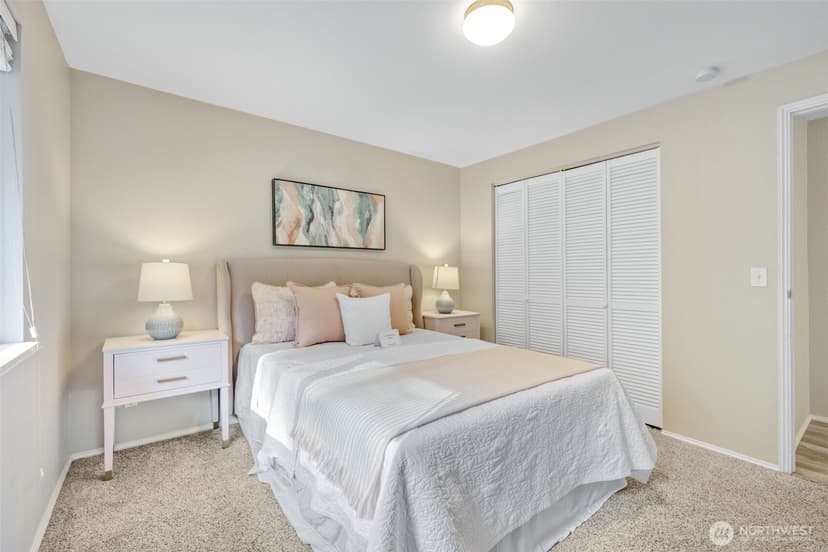 Property photo for 136 128th Avenue NE, Bellevue photo 13