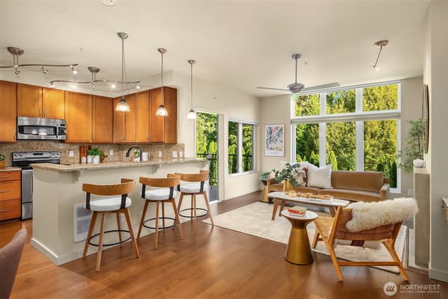 Property photo for 150 102nd Avenue SE #306, Bellevue