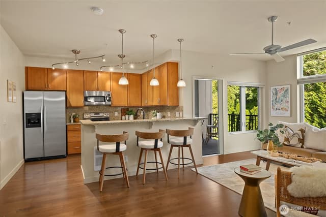 Property photo for 150 102nd Avenue SE #306, Bellevue photo 5