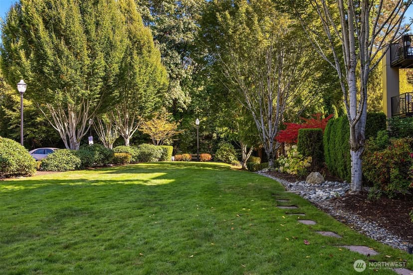 Property photo for 150 102nd Avenue SE #306, Bellevue photo 29