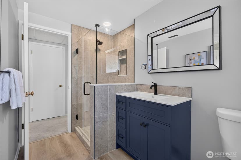 Property photo for 22520 90th Avenue W, Edmonds photo 24