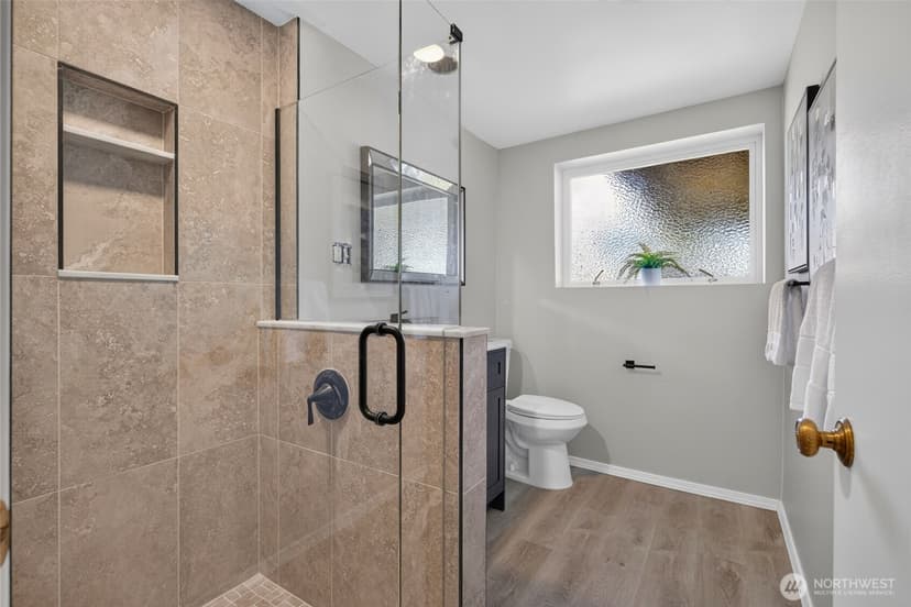 Property photo for 22520 90th Avenue W, Edmonds photo 25