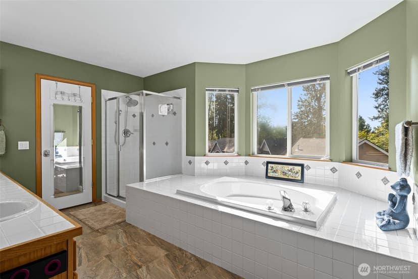 Property photo for 9818 S 220th Place, Kent photo 27