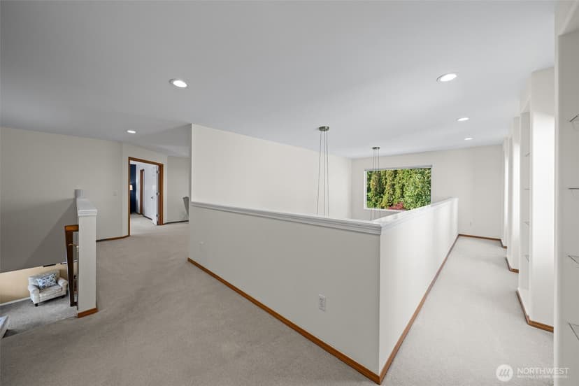 Property photo for 9818 S 220th Place, Kent photo 21