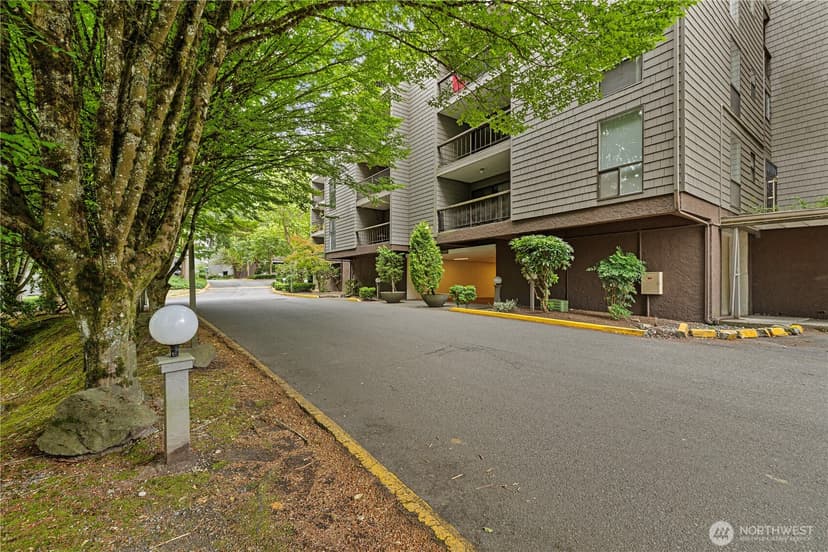 Property photo for 6479 137th Avenue NE #364, Redmond photo 22