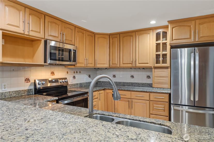 Property photo for 6479 137th Avenue NE #364, Redmond photo 8
