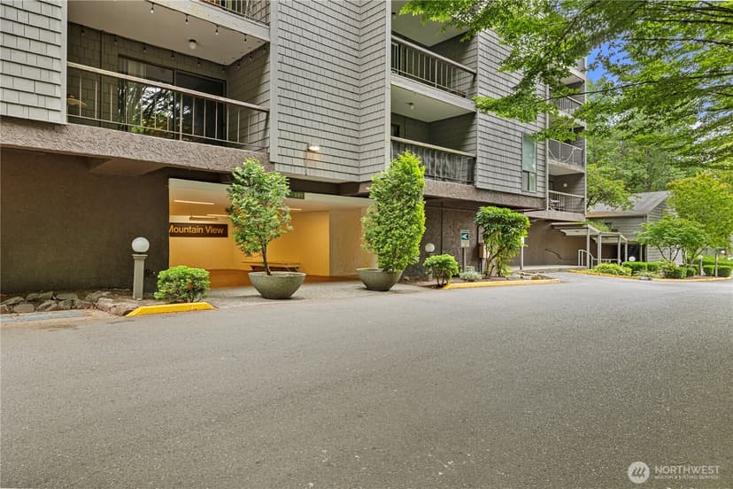 Property photo for 6479 137th Avenue NE #364, Redmond photo 23