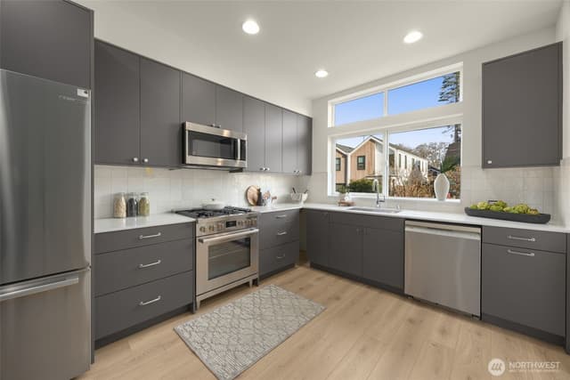 Property photo for 8317 B 12th Avenue NW, Seattle photo 4