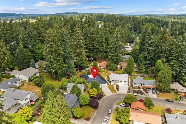 Property photo for 17529 93rd Avenue NE, Bothell photo 4