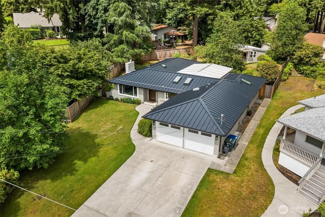 Property photo for 17529 93rd Avenue NE, Bothell photo 3