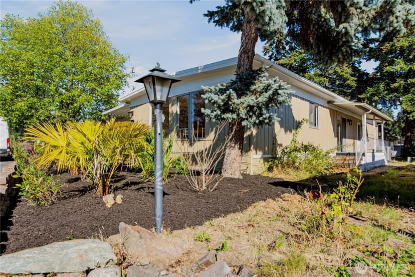 Property photo for 5220 SW 176th Street #18, Lynnwood photo 5