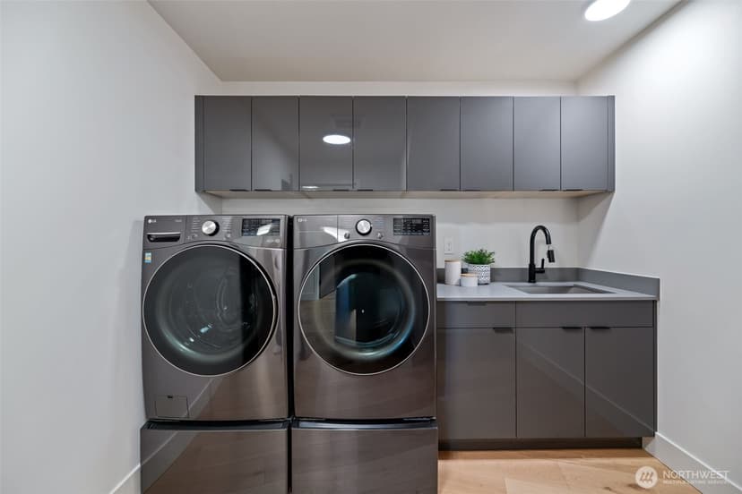 Property photo for 6203 52nd Avenue S, Seattle photo 22