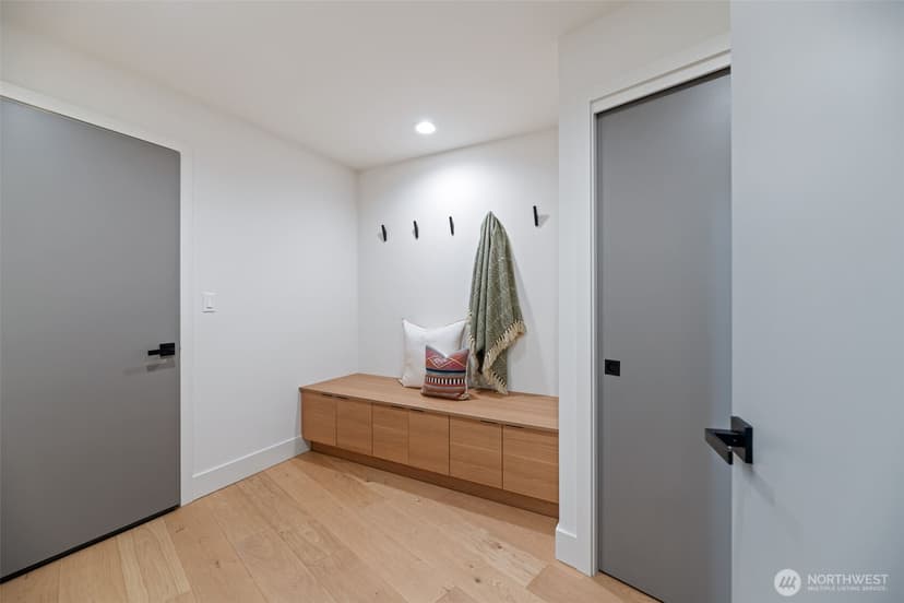 Property photo for 6203 52nd Avenue S, Seattle photo 17