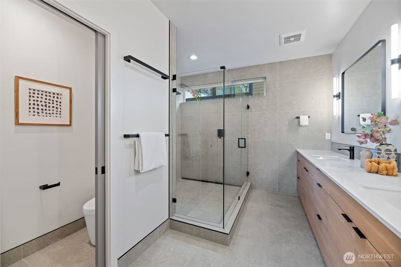 Property photo for 6203 52nd Avenue S, Seattle photo 16