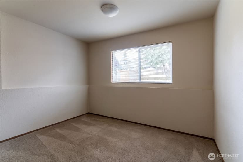 Property photo for 4221 152ND Place SW, Lynnwood photo 5