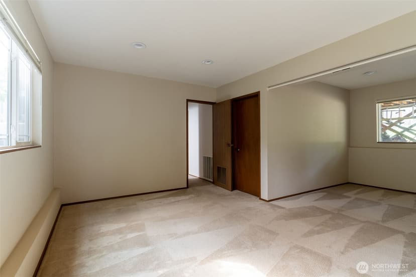Property photo for 4221 152ND Place SW, Lynnwood photo 3