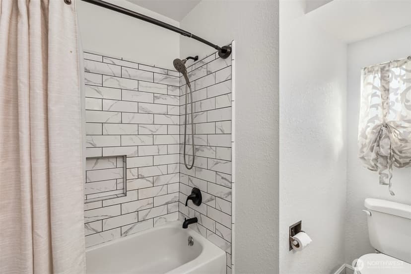 Property photo for 1920 6th Street, Bremerton photo 18