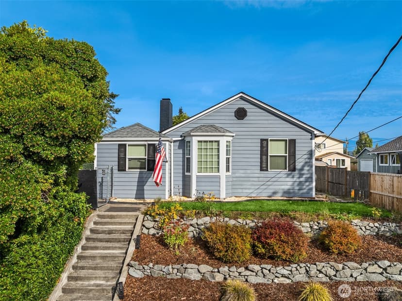 Property photo for 1920 6th Street, Bremerton photo 2