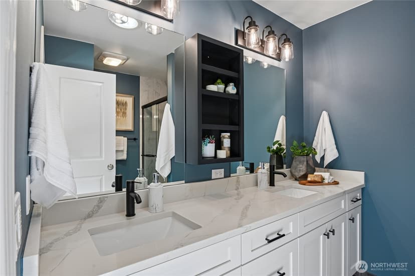 Property photo for 5661 S 150th Place, Tukwila photo 15