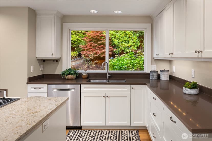 Property photo for 7803 89th Place SE, Mercer Island photo 7