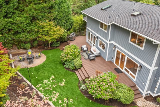 Property photo for 7803 89th Place SE, Mercer Island photo 2