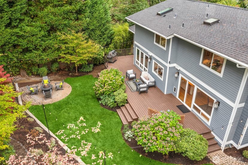 Property photo for 7803 89th Place SE, Mercer Island photo 2