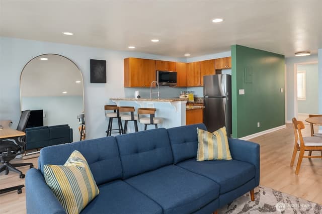 Property photo for 9520 Rainier Avenue S #204, Seattle photo 4