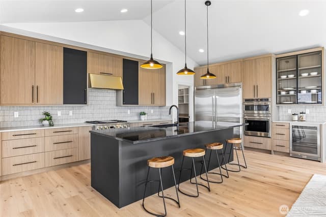 Property photo for 1015 N 35th Street, Renton photo 4