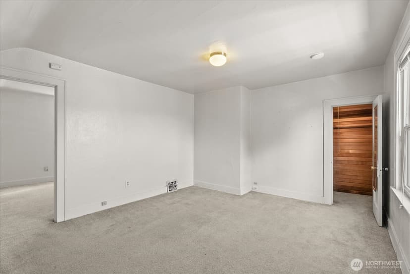 Property photo for 511 N 71st Street, Seattle photo 15