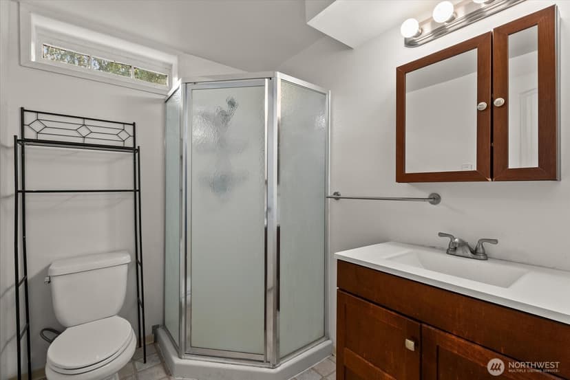 Property photo for 511 N 71st Street, Seattle photo 23