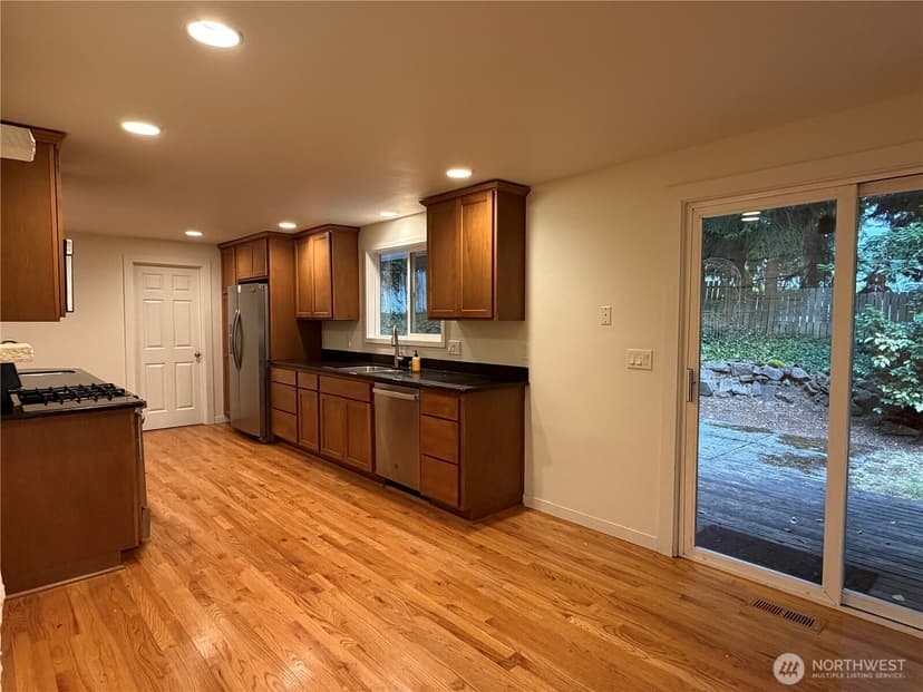 Property photo for 11436 108th Avenue NE, Kirkland photo 5