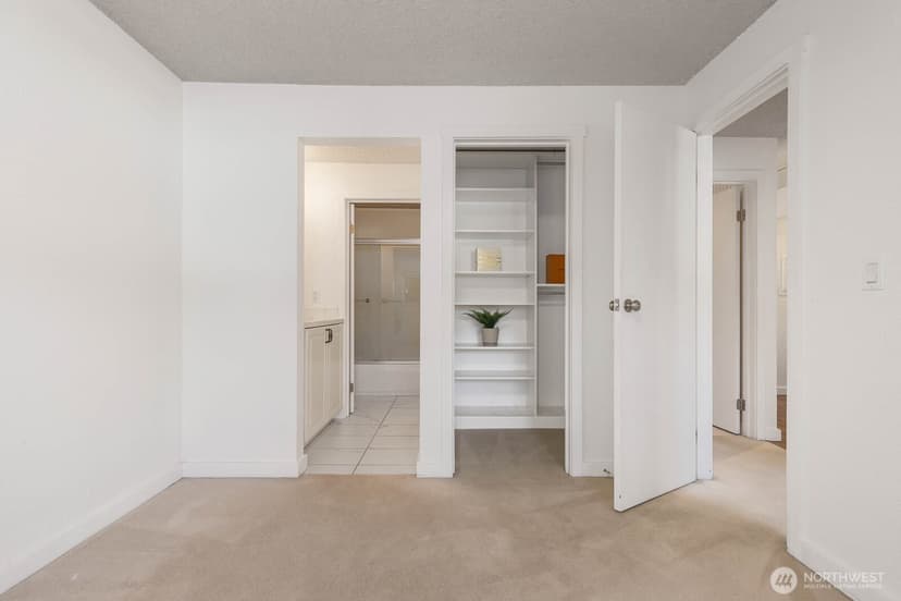 Property photo for 725 9th Avenue S #201, Kirkland photo 18