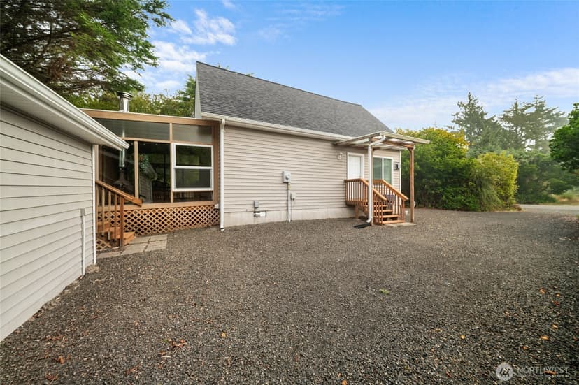 Property photo for 159 S Narwhal Loop SW, Ocean Shores photo 23