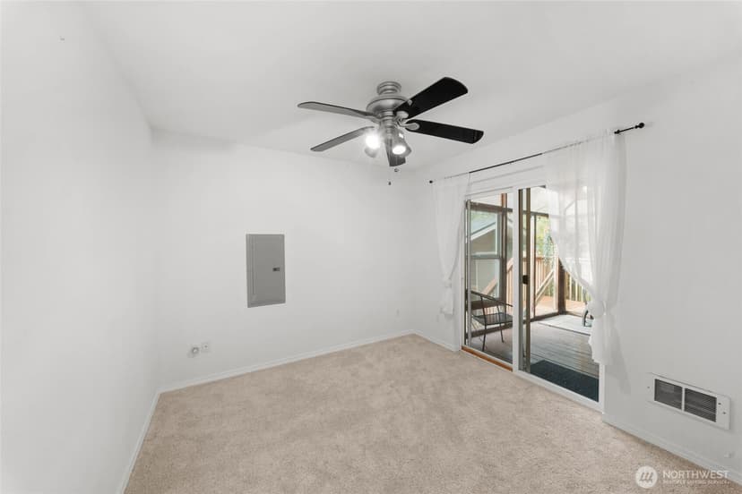 Property photo for 159 S Narwhal Loop SW, Ocean Shores photo 10