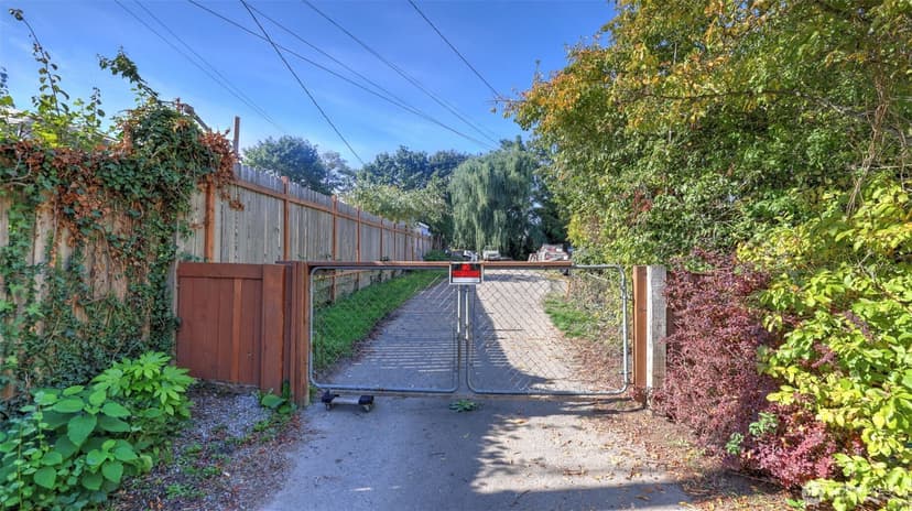 Property photo for 8663 Beacon Avenue S, Seattle photo 15