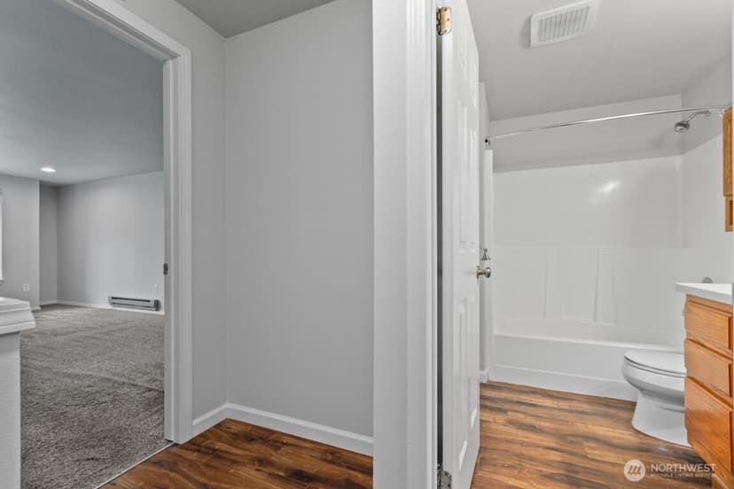 Property photo for 1455 E Harrison Street #C5, Seattle photo 21